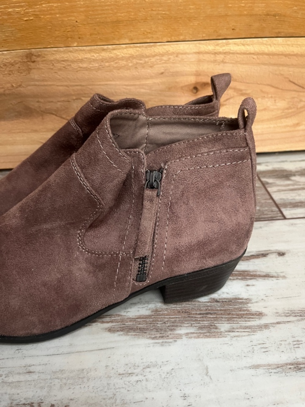 Arizona Jean Co Garrity Taupe Ankle Boots Faux Suede Memory Foam 9W NWT - Picture 11 of 14
